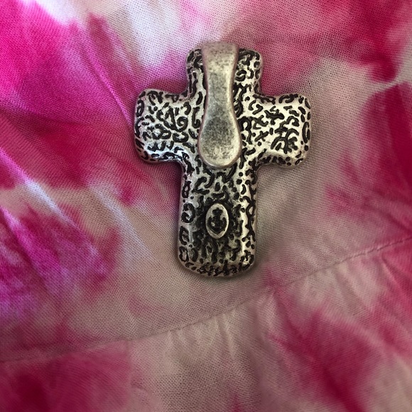 Cross pendant. - Picture 2 of 4